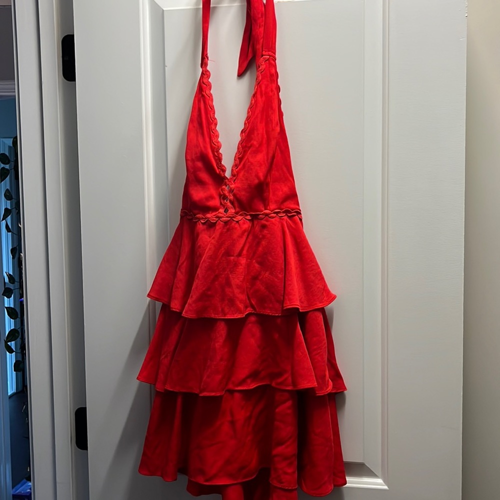 Beautiful red dress with flattering neckline